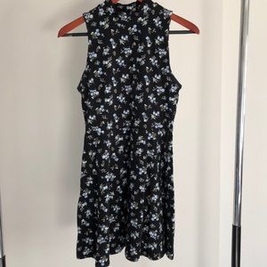 🌼 FOREVER 21 Black Floral Dress